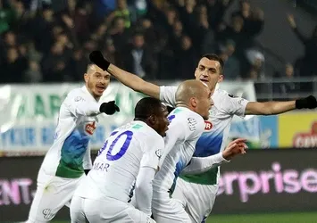 Rizespor 3 puanı 3 golle aldı