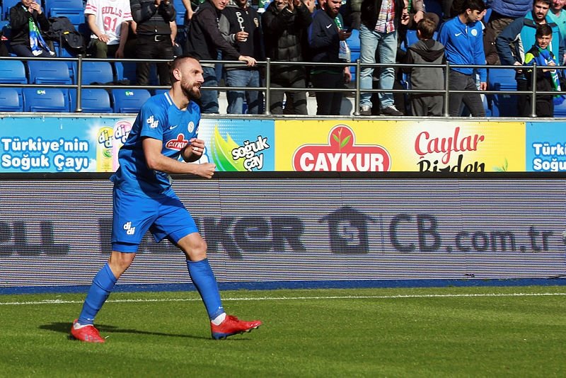 Vedat Muriç’ten kulübüne tepki