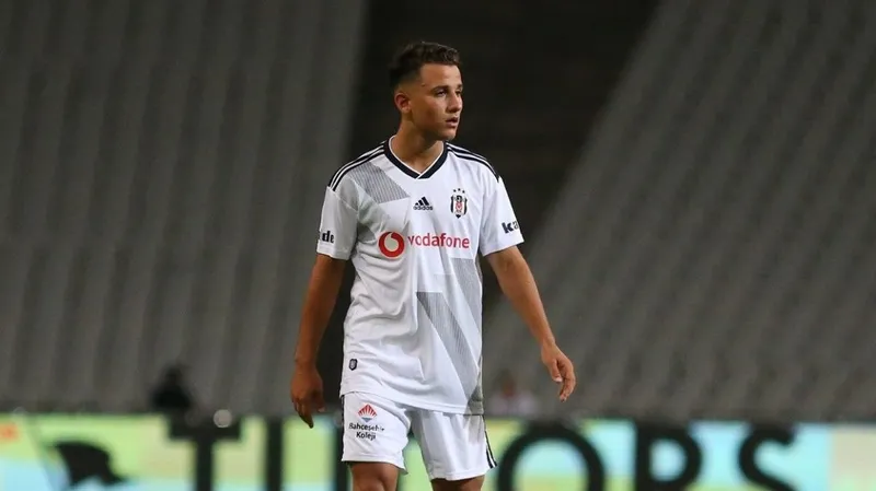 Son dakika transfer haberi: Beşiktaş Kerem Kalafat'ı Uşakspor'a kiraladı - 1