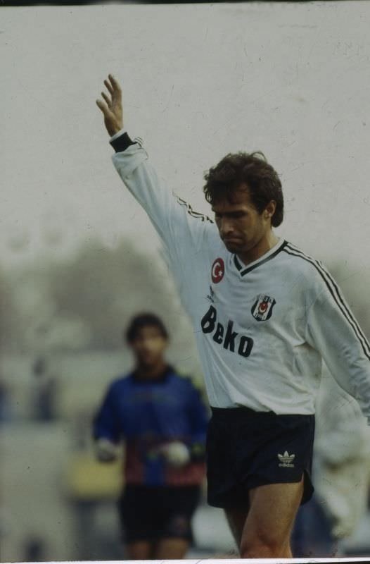 Galatasaray’ın yıldızından olay açıklama ’Koyu bir Beşiktaş taraftarıyım’