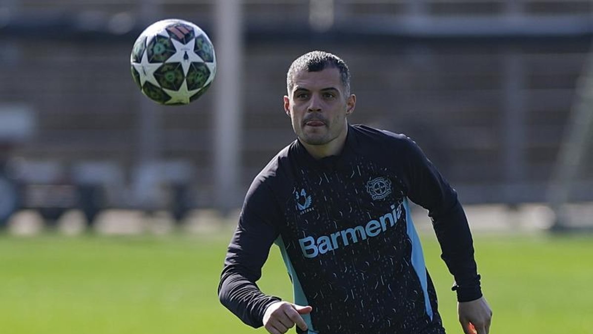 Galatasaray'dan Granit Xhaka bombası! Sürpriz teklif yolda Galatasaray'dan Granit Xhaka bombası! Sürpriz teklif yolda