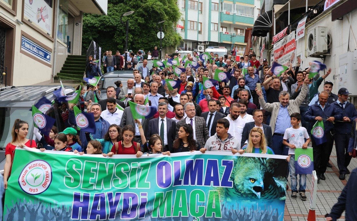 Çaykur Rizespor’a destek yürüyüşü