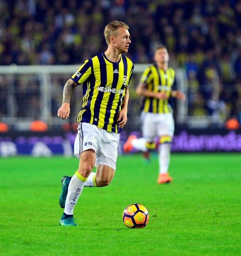 Kjaer Sevilla’da