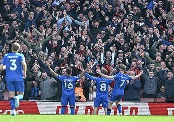 Bournemouth lider Arsenal'i yıktı!
