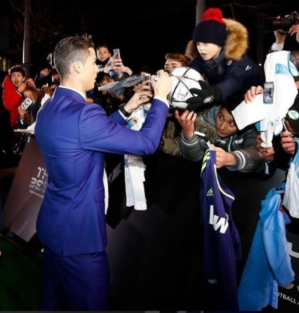 Muslera’dan olay paylaşım
