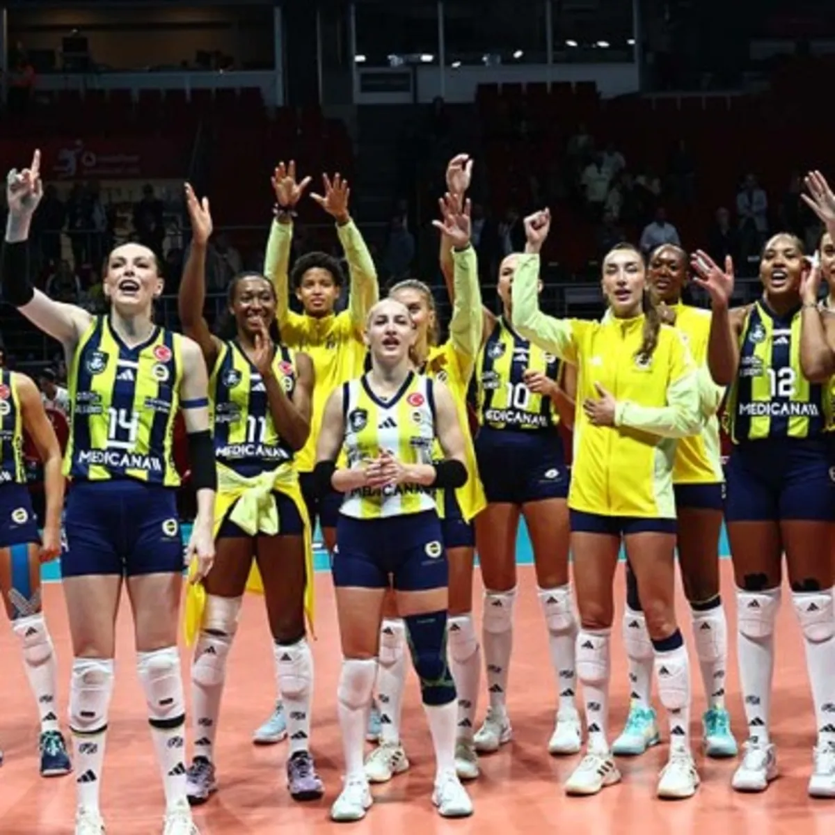 Fenerbahçe Medicana, Manisa BŞB'yi 3-0 Mağlup Etti