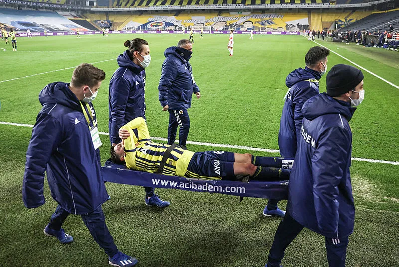Fenerbahçe'de Mesut Özil'den sakatlık açıklaması! - 2