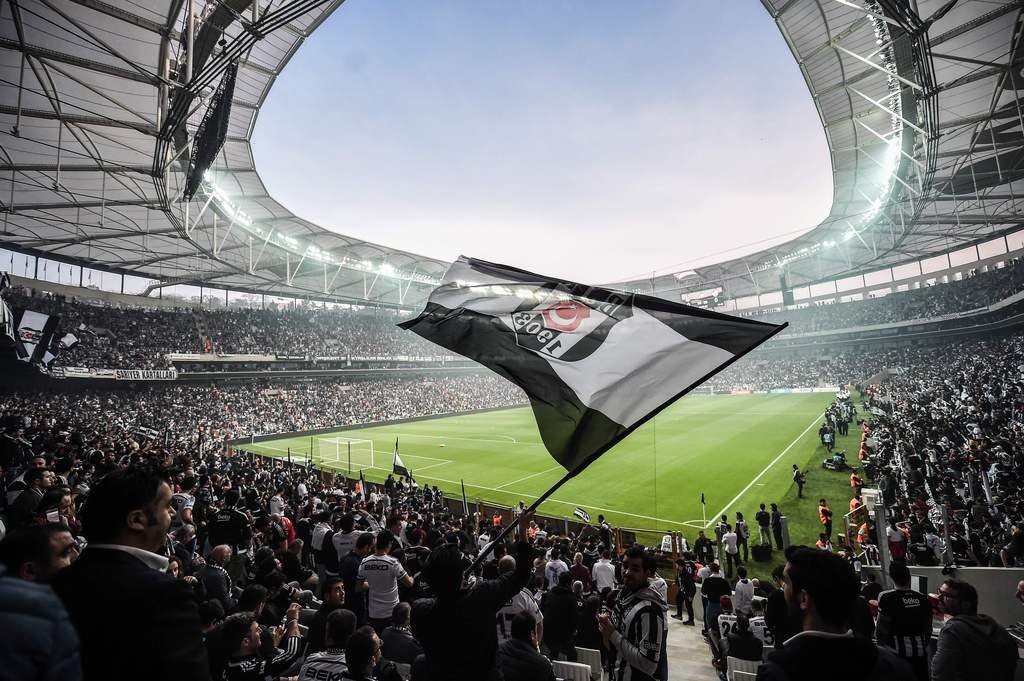 Vodafone Arena’daki ilk maçta tanıdık isimler