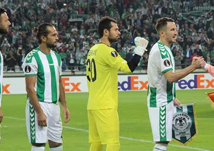 UEFA Avrupa Ligi’nde haftanın oyuncusu Serkan Kırıntılı