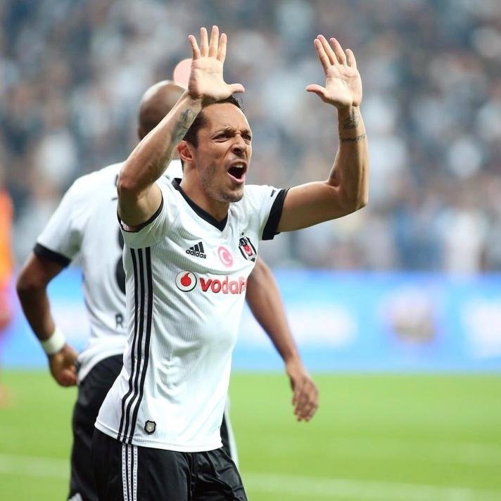 Sezon sonunda ayrılık var...