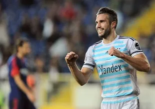 Robin van Persie hırsıyla büyüledi!