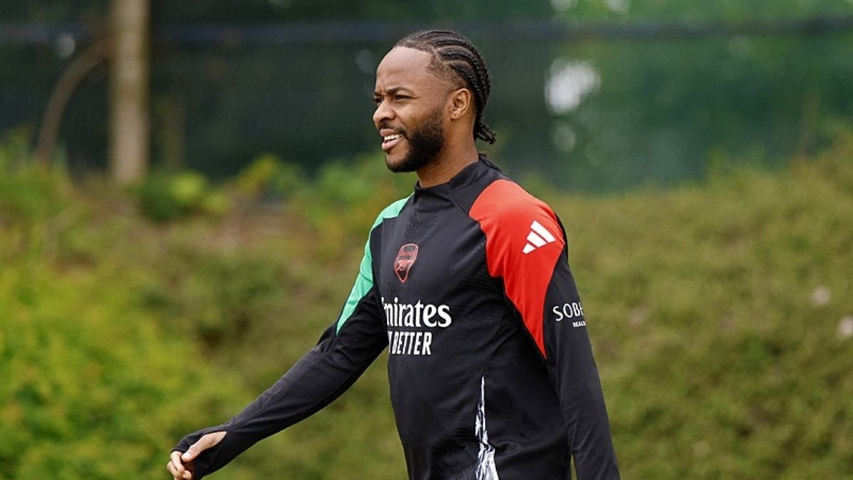 Fenerbahçe'ye Raheem Sterling teklifi! Mourinho'nun kararı... Fenerbahçe'ye Raheem Sterling teklifi! Mourinho'nun kararı...