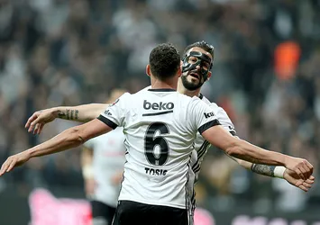 Tosic, Negredo'ya yaklaştı