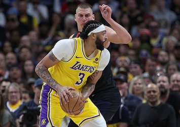 Denver'ı yenen Lakers seriye tutundu!