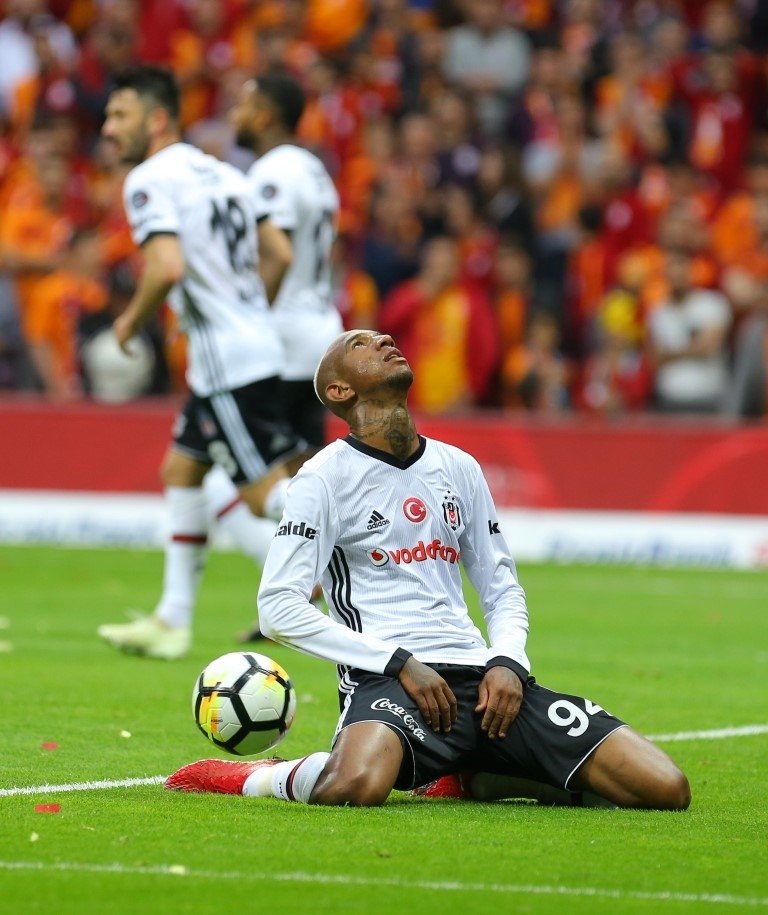 Talisca Wolverhampton yolcusu!