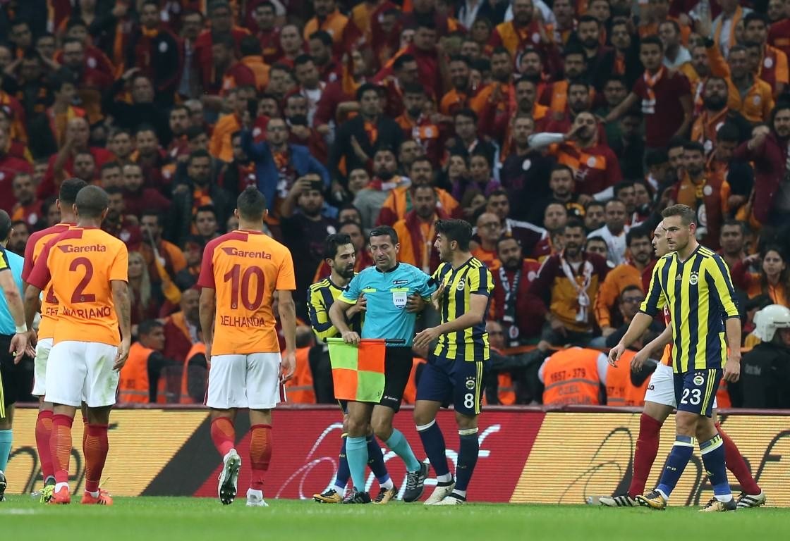 Yabancı cisim atan ikinci kişinin kimliği şaşırttı