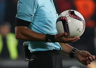UEFA'dan Türk hakemlere görev