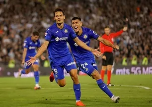 Enes Ünal ayın oyuncusu seçildi!