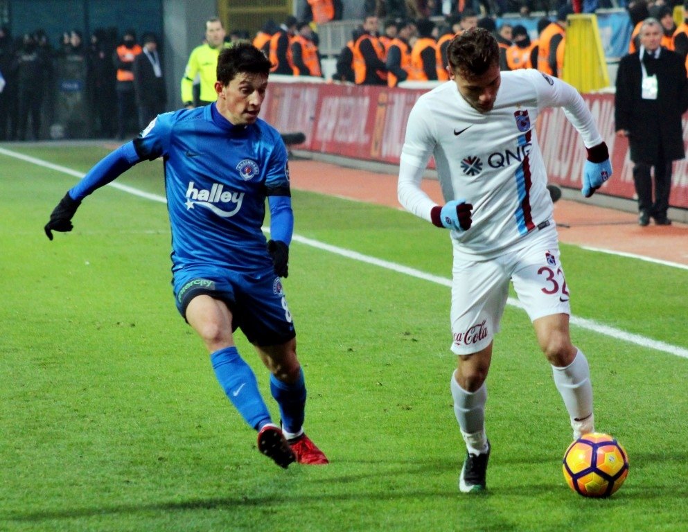Andre Castro imza için bekliyor
