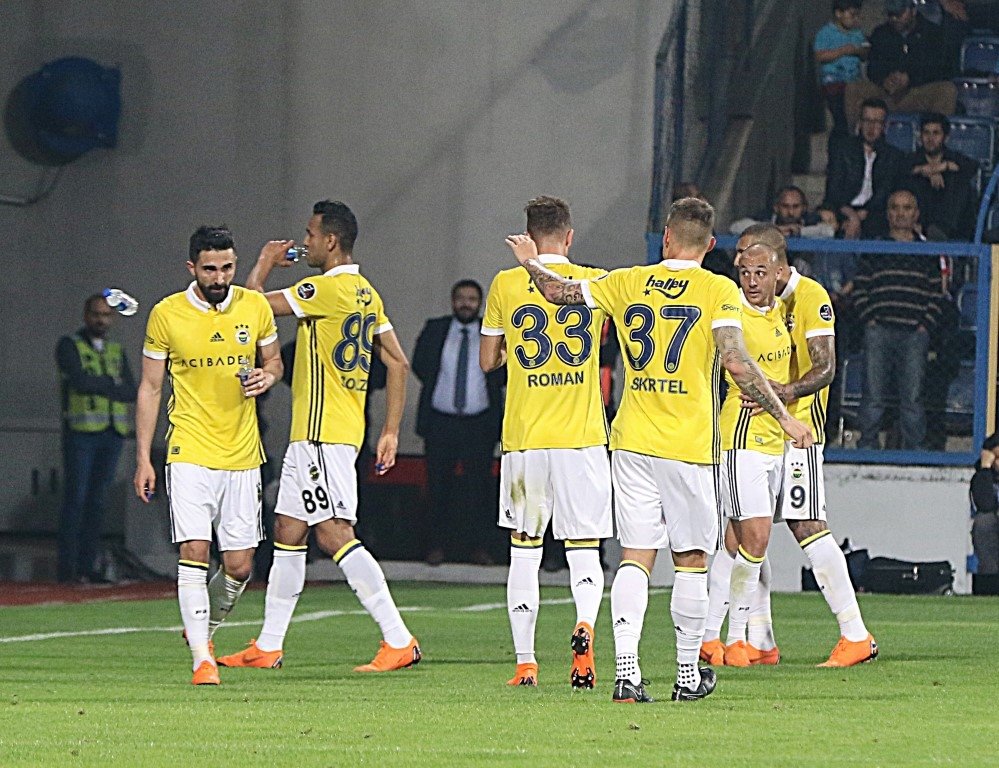 Fenerbahçe neden zirvede değil?