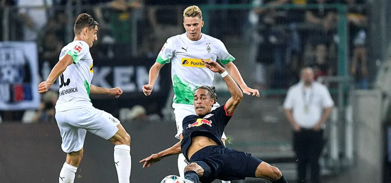 Mönchengladbach ligde ilk yenilgisini aldı