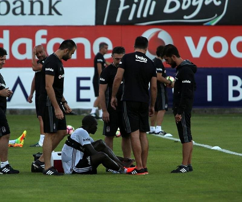 Beşiktaş’ta 5 futbolcu kadro dışı