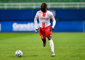 Cimbom'dan sol bek atağı! Listede Saliou Ciss var