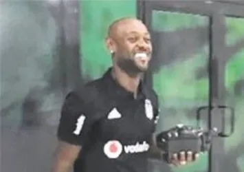 Kartal ağlıyor, Love gülüyor