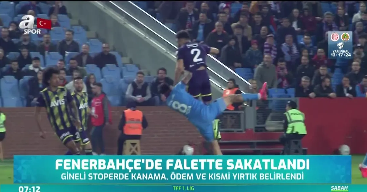 Fenerbahçe'de Simon Falette sakatlandı