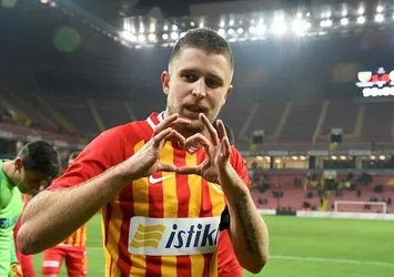 Kravets Kayserispor’da kaldı