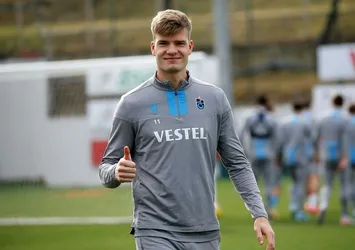 Sahne Sörloth’un