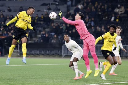 Berke Özer yine penaltı kurtardı!