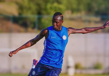 Faye kiralık olarak Esenler Erokspor'da