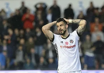 Alvaro Negredo'da kırık tespit edildi