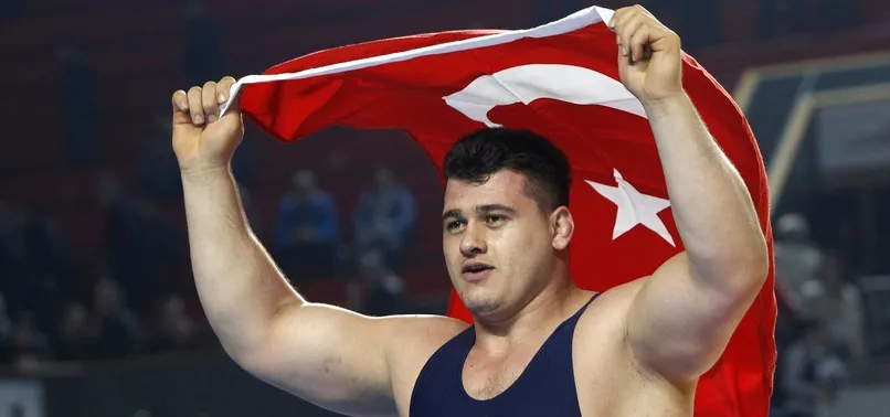Rıza Kayaalp'e "Yılın Sporcusu" ödülü