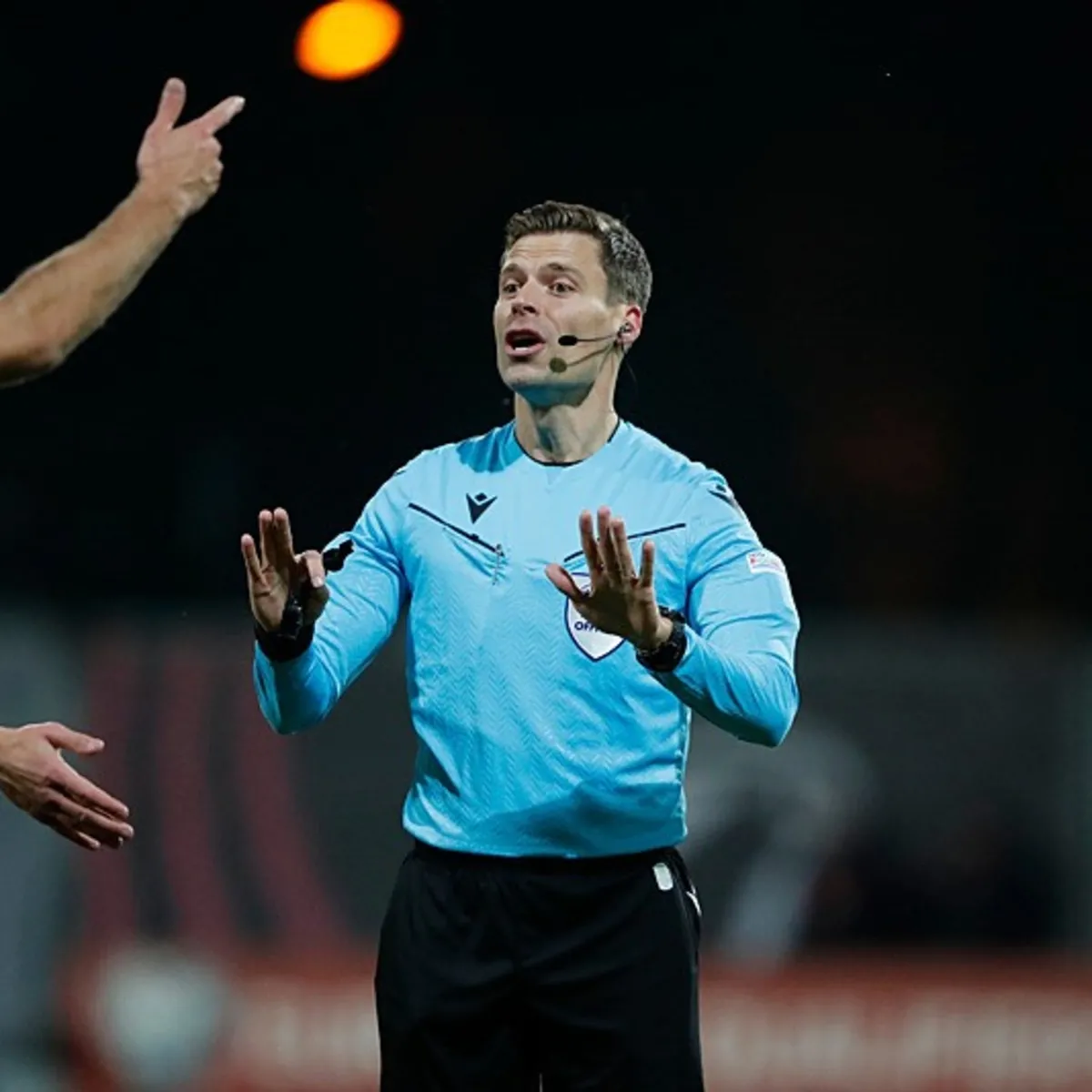 Beşiktaş - Hradec Kralove maçını Urs Schnyder yönetecek!