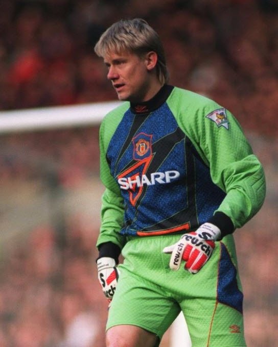 Adı Fenerbahçe ile anılan yıldız poker masasında yakalandı! Sosyal medya sallandı