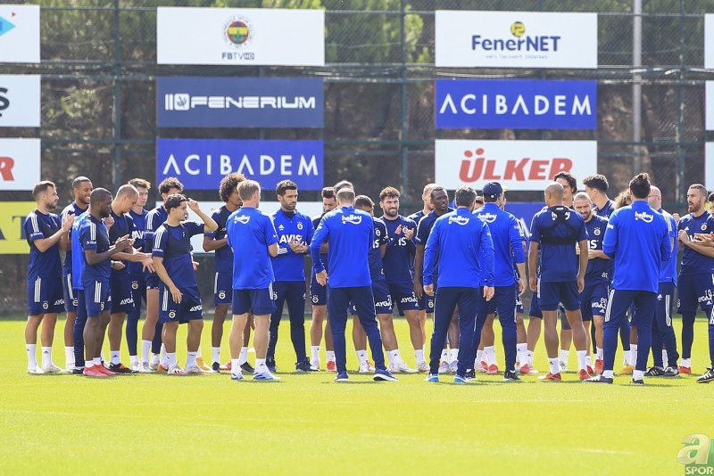 Fenerbahçe’de 2 ayrılık 4 transfer! Erol Bulut onay verdi