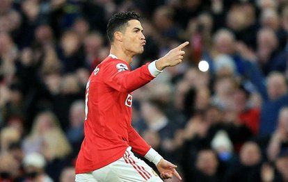 Cristiano Ronaldo rekorlara doymuyor! Futbol tarihinin en golcü ismi...