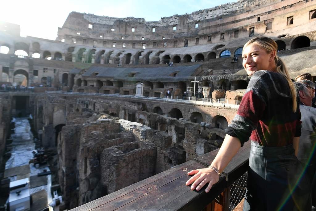 Sharapova, Kolezyum’u gezdi