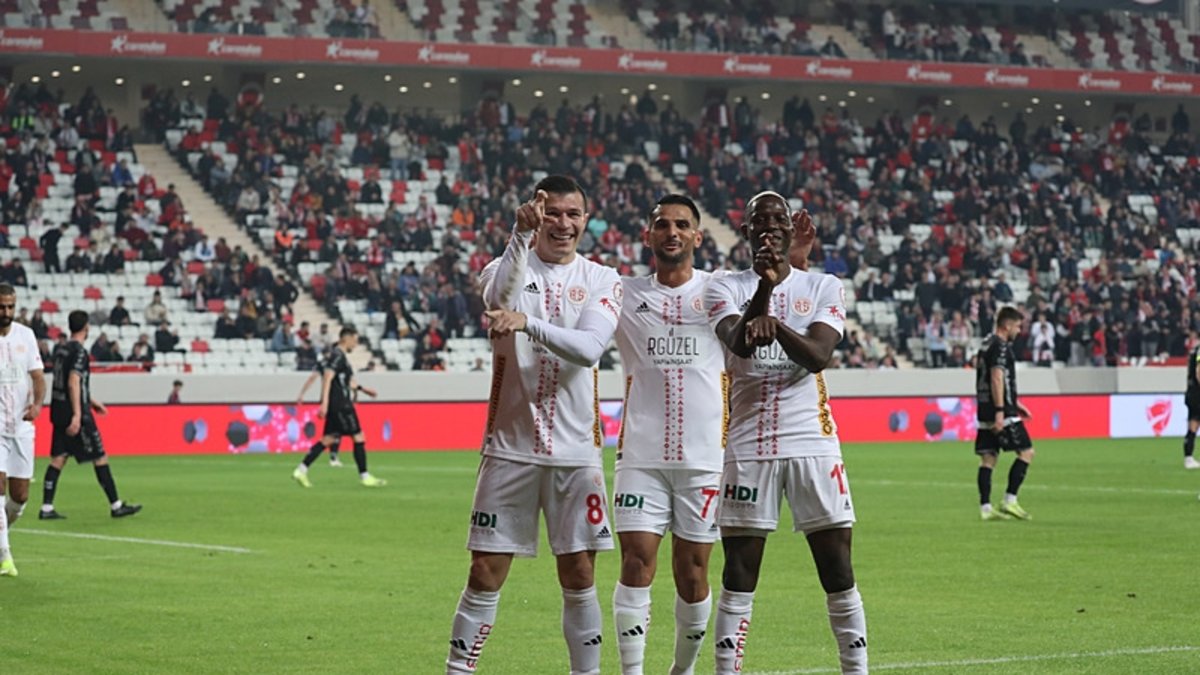 Antalyaspor 3-1 Kocaelispor (MAÇ SONUCU-ÖZET)