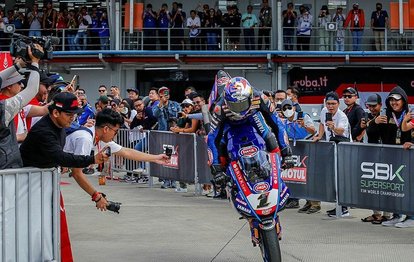 Milli motosikletçi Toprak Razgatlıoğlu’dan Endonezya’da birincilik!
