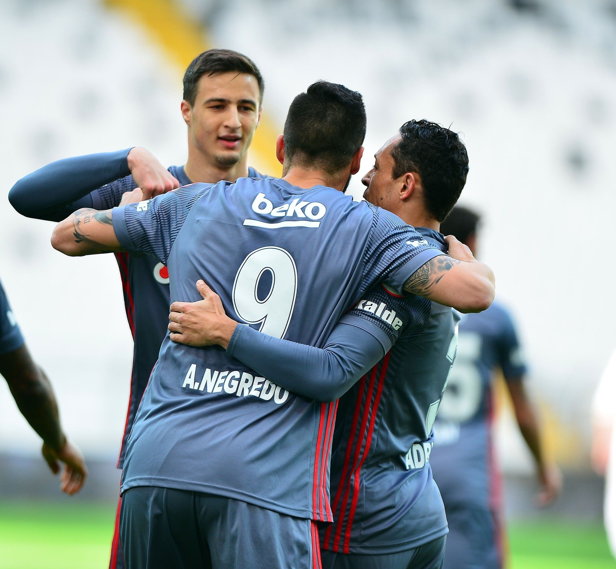 Manisaspor’a 4 gol atan Negredo’nun kimi işaret ettiği ortaya çıktı