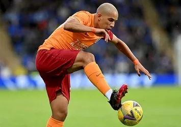 Feghouli attığı golle kendisini affettirdi!