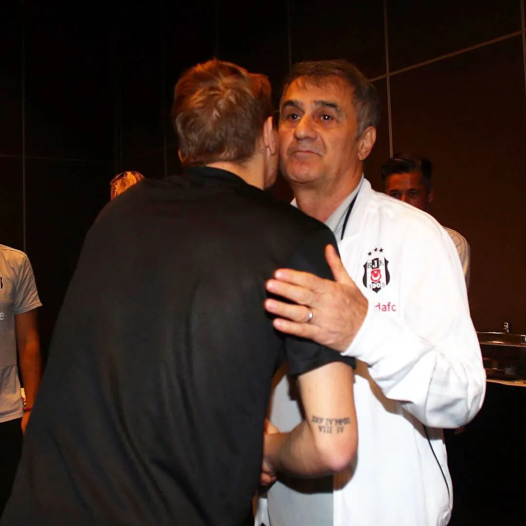 Caner Erkin’in doğum günü kutlandı - 2