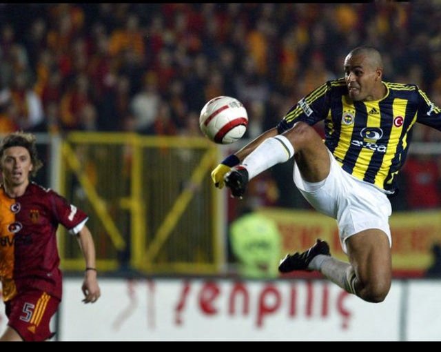 Fenerbahçe - Galatasaray derbilerinin en özel kareleri