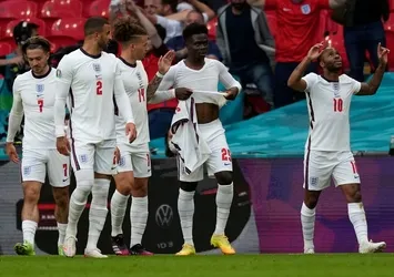İngiltere hata yapmadı! Sterling Çekya'yı da yıktı