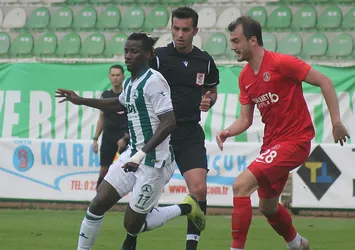 Giresun'da kazanan Ümraniyespor!