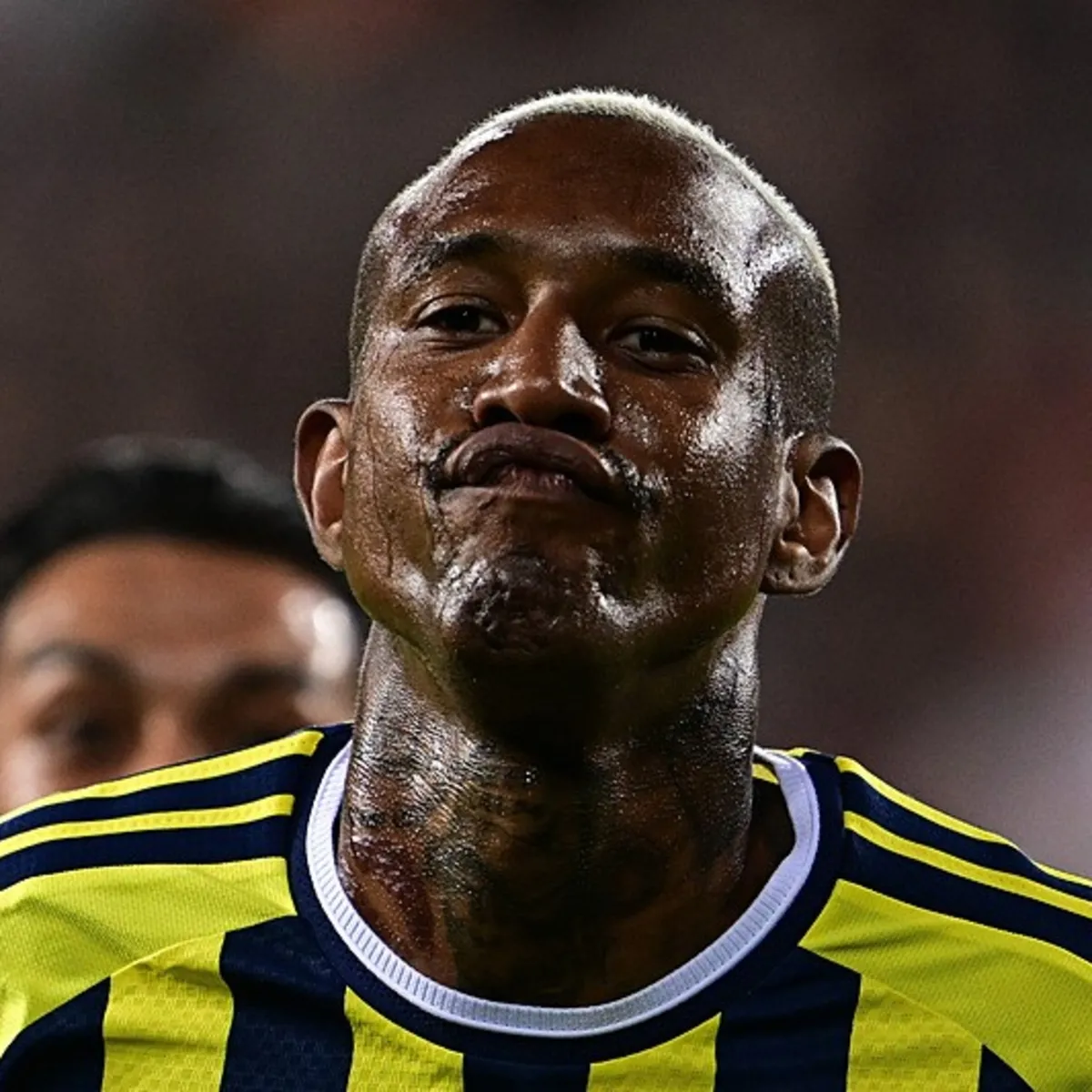 Talisca'da Al Jazira sürprizi