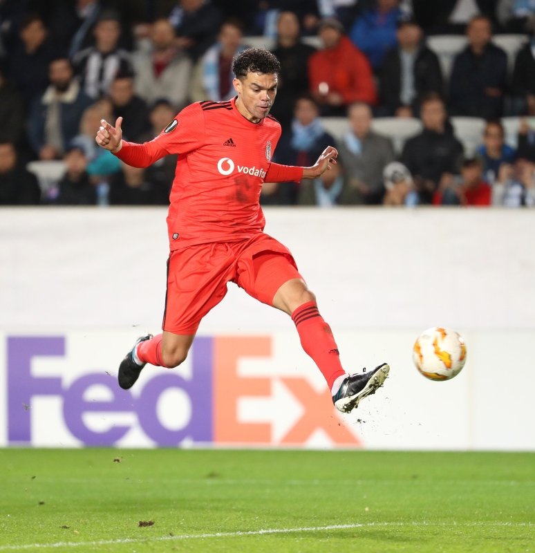 Pepe’nin yeni takımı belli oldu!